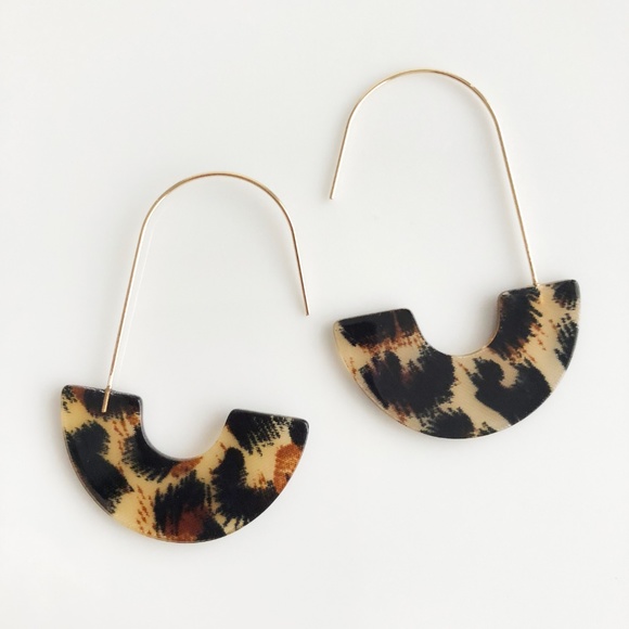 NEW "Gardenia" U Acrylic Earrings (leopard) - Picture 3 of 6